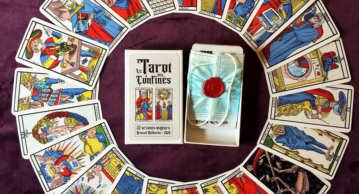 Coffret et livret le Tarot des confinés - Arcana Sacra 2021